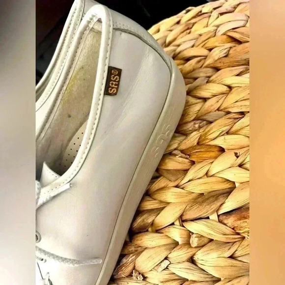 SAS Siesta - Lace Up Loafer size 9 LIKE NEW - Picture 7 of 9